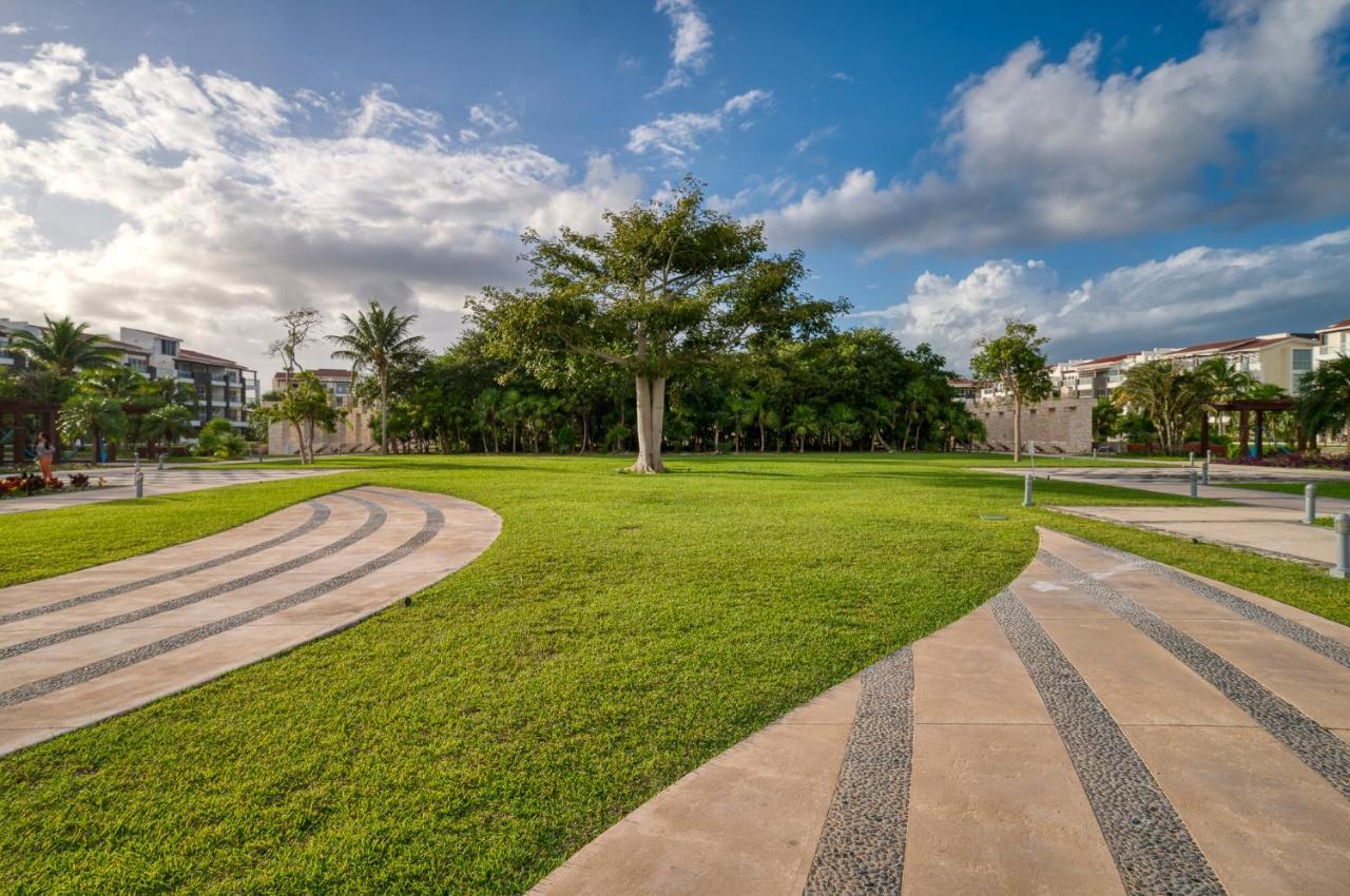 Stunning Ocean Front By Condo Boutique Playa del Carmen Exterior photo