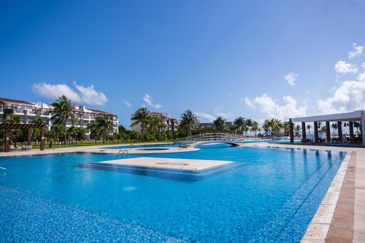 Stunning Ocean Front By Condo Boutique Playa del Carmen Exterior photo